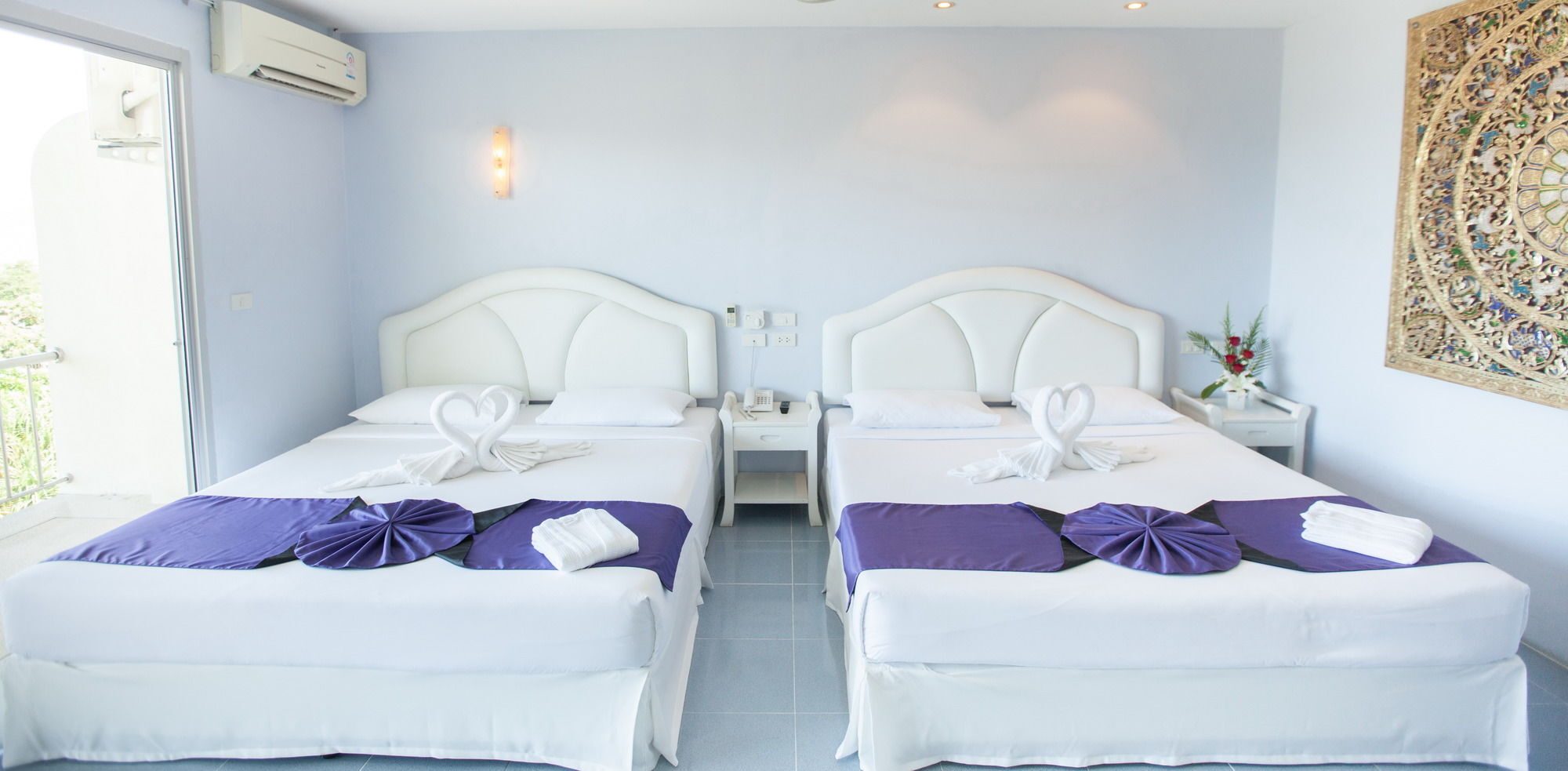 Chalong Beach Hotel Phuket Rawai Ngoại thất bức ảnh