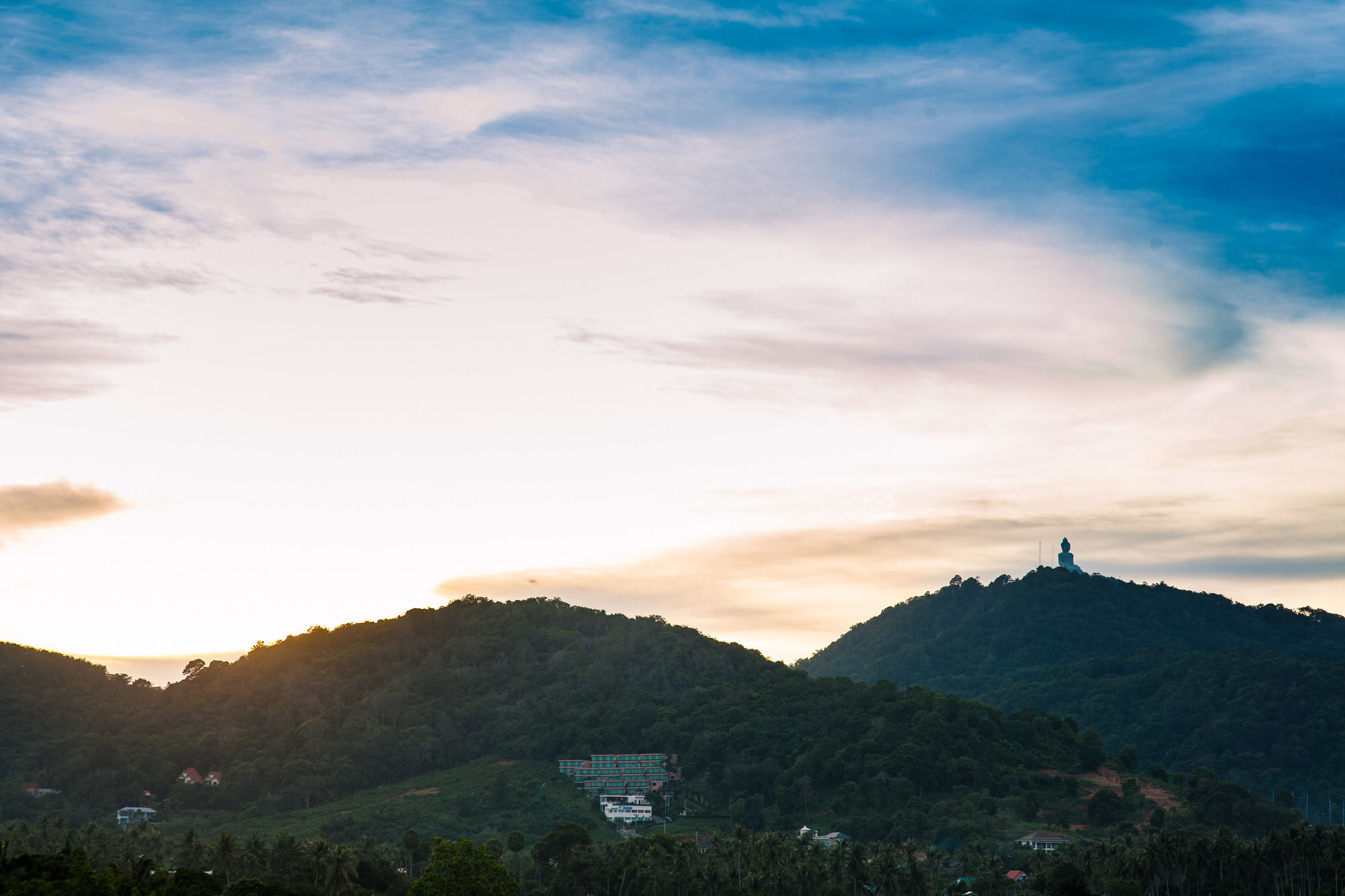 Chalong Beach Hotel Phuket Rawai Ngoại thất bức ảnh