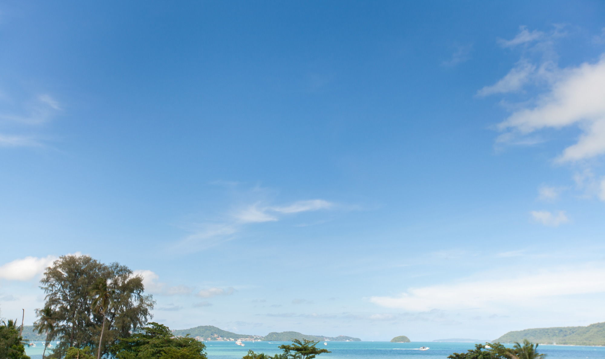Chalong Beach Hotel Phuket Rawai Ngoại thất bức ảnh